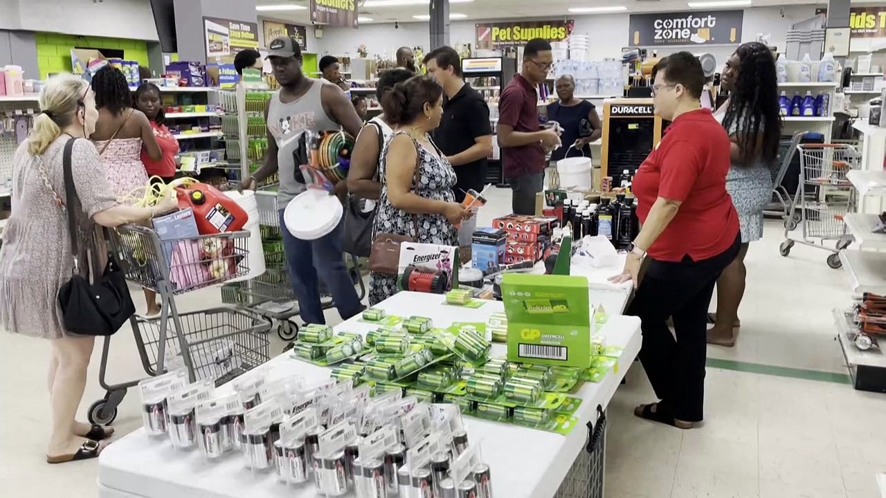 Huracán Beryl se fortalece a categoría 4 en el Caribe y es "extremadamente peligroso"