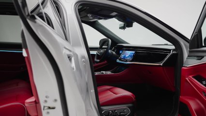 Der neue vollelektrische Jeep Wagoneer S - Der Innenraum - Eine nahtlose Integration von Luxus und Technologie