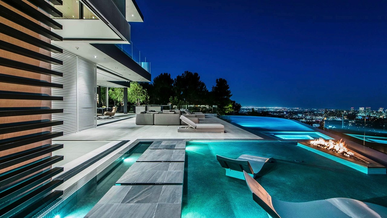 Date of possession and amenities of Prestige Oakville