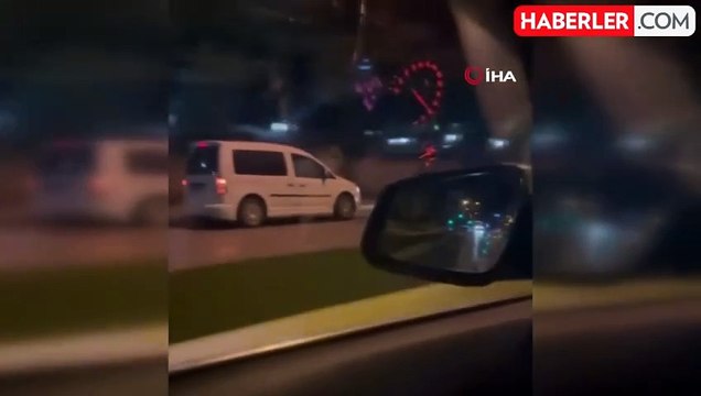 Ters şeritte ilerleyen araç sürücüsü kazaya davetiye çıkardı