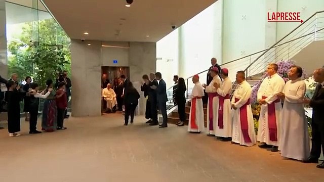 Papa Francesco a Singapore per l'ultima tappa del suo 45esimo viaggio apostolico