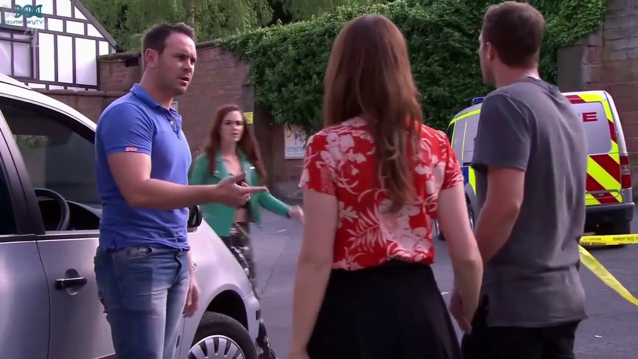 Hollyoaks Joe Roscoe & Mercedes vs Warren Fox Waiting Game