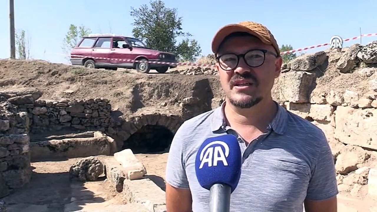 Orta Bizans Dönemi'ne ait 9 mezar bulundu