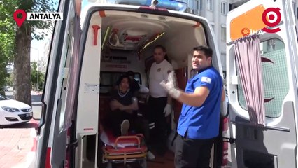 Halk otobüsü ile otomobil çarpıştı: 2 kişi yaralandı