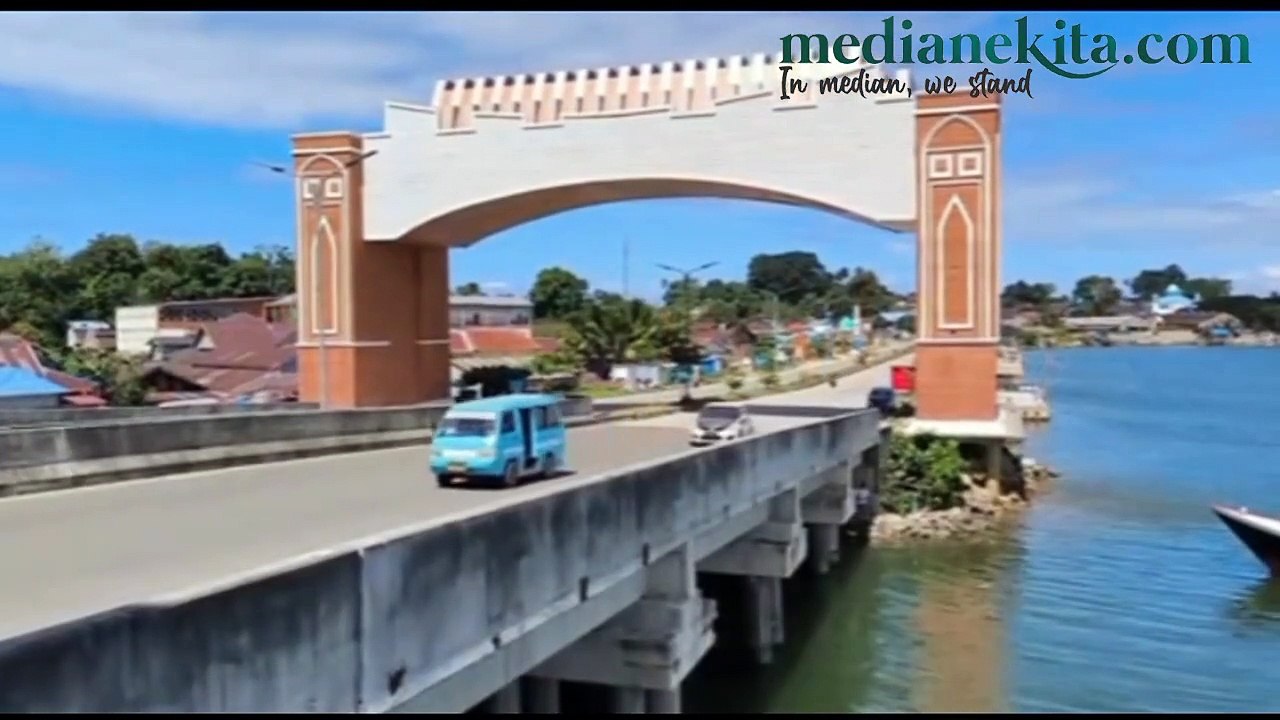 Heboh! Gapura Pantai Toronipa yang Diduga Habiskan Rp32 Miliar Ternyata Hanya dari Triplek, Proyek Megah Berubah Jadi Candaan Publik