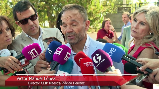 Alumnos y docentes del colegio Maestra Plácida Herranz de Azuqueca se vuelcan con la Reina