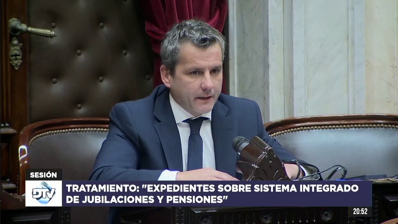 Campero (UCR) defendía la movilidad previsional: "La motosierra tiene que ir a la casta"