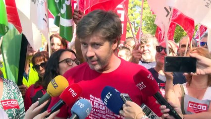 Download Video: STE, CSIF y CCOO estiman que 7.000 docentes secundarán la huelga a lo largo del día