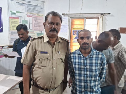 सायबर फ्रॉड: आरोपी से पुलिस ने बरामद किये 89 लाख कैश