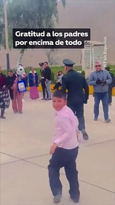 Video: ¡Mamita, lo logré! Flamante Policía agradece el apoyo incansable a su madre