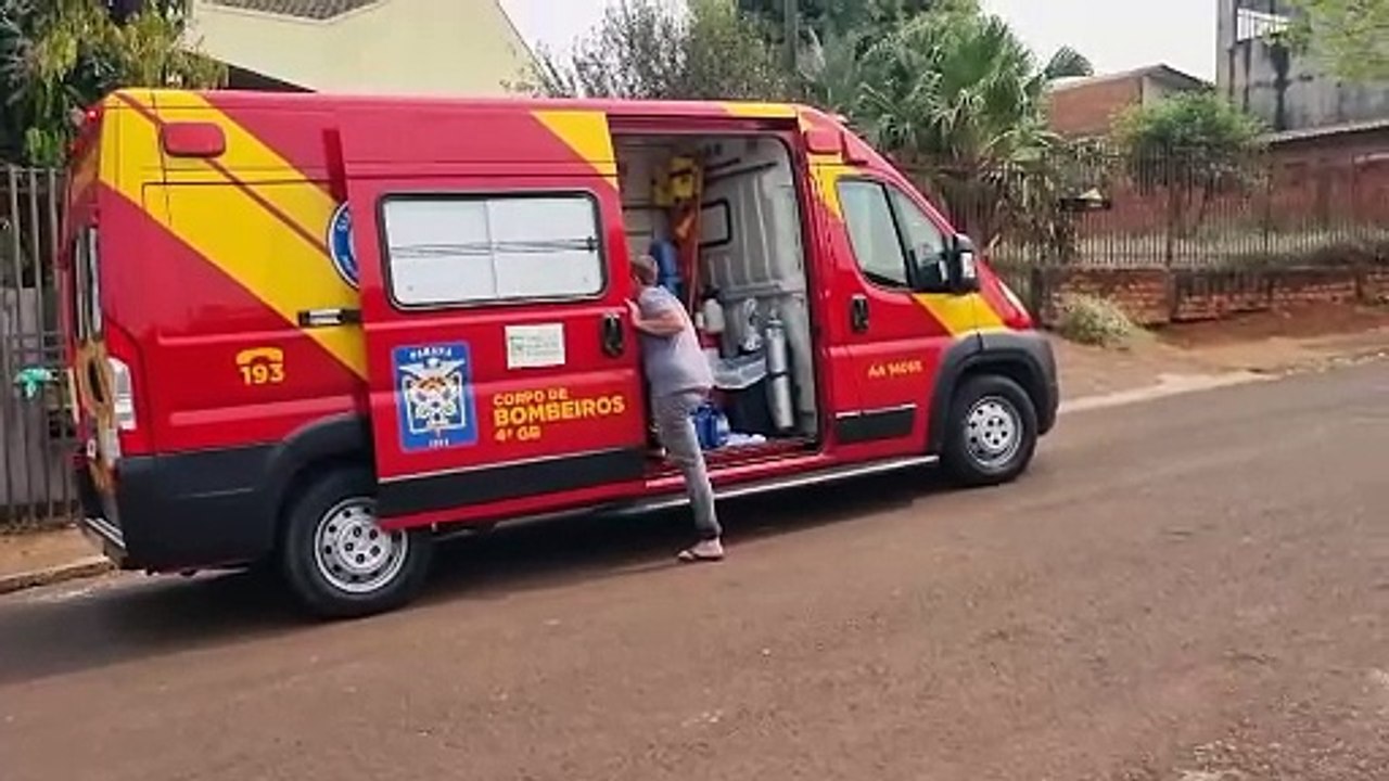 Homem fica ferido após escorregar e cair na calçada no Interlagos