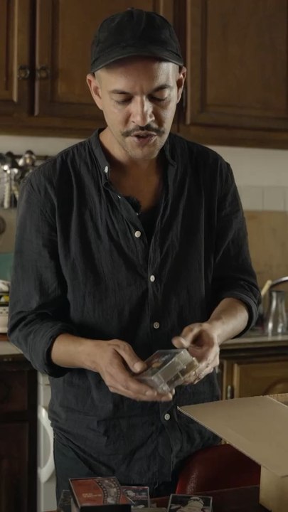 DJ, producteur et directeur artistique du label Elmire, Cheb Gero vous montre sa collection de disques !