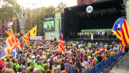 Eentidades independentistas exigen unidad a los partidos en una diada con menos manifestantes