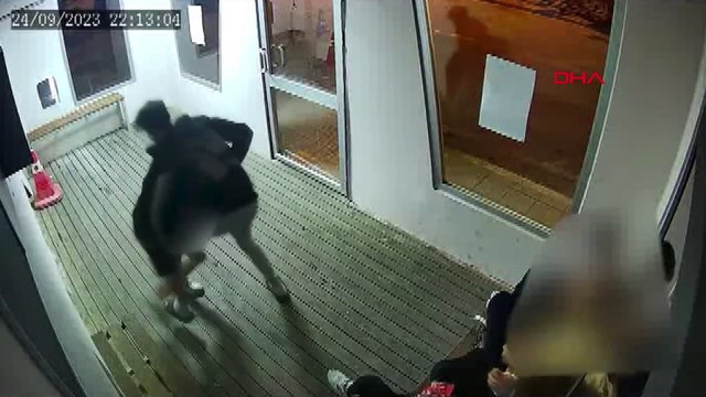 Belediye otobüs durağına zarar verenleri ifşa etti!