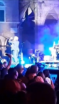 Jovanotti e Angelina Mango sul palco in piazza ad Ascoli Piceno