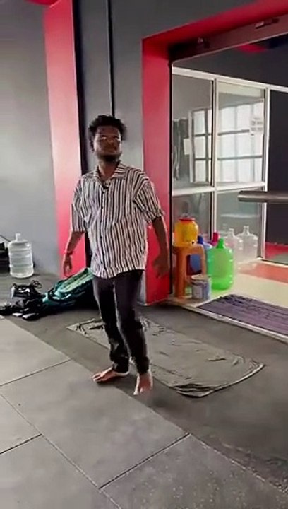 beauty पार्लर समझ रखा है  #comedy #realfools #vikramcomedyvideo #vikramfunnyvideo #zim ￼￼￼