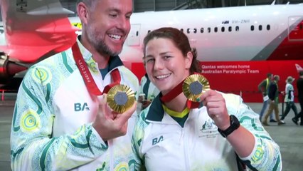Australian Paralympic team arrives in Sydney after winning 63 medals at the Paris Games