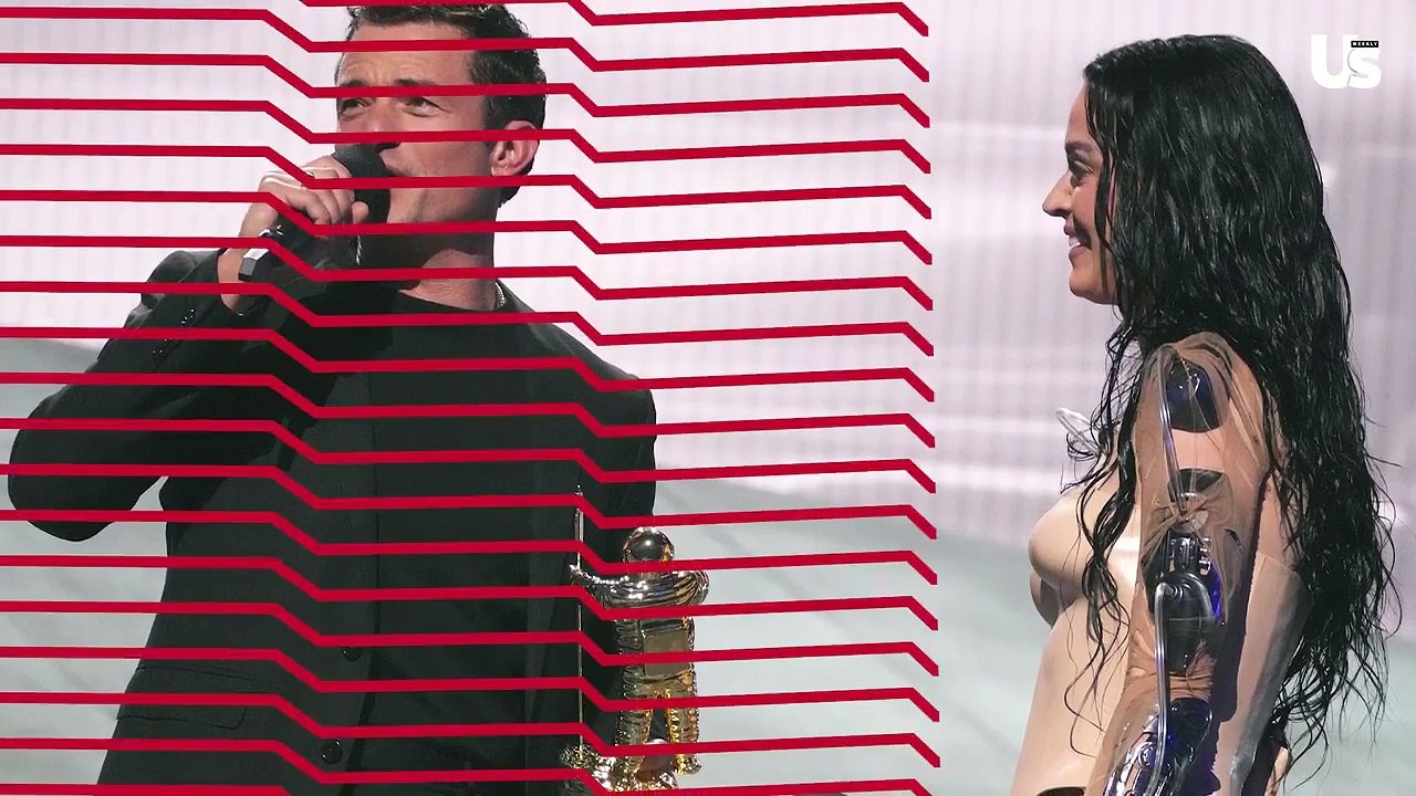 Katy Perry Accepts MTV Video Vanguard Award After Orlando Bloom Intro