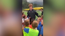 Jannik Sinner a Brunico: la sorpresa ai bambini della scuola calcio