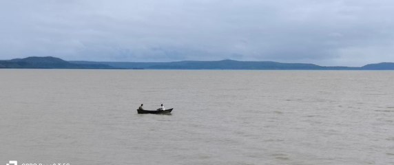 उफान पर नर्मदा, घाट-पुल डूबे