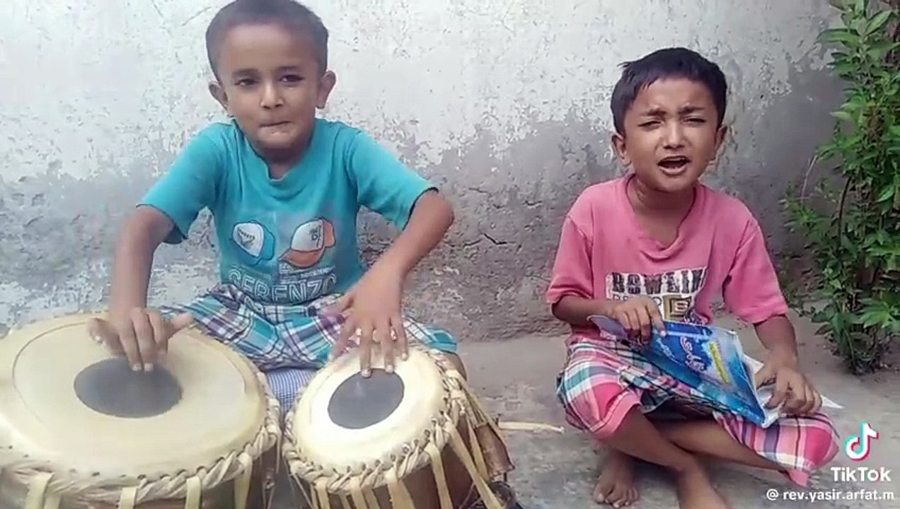 Choto ustad Khan Saab tapla ustad