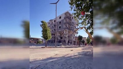 6 katlı bina böyle yıkıldı