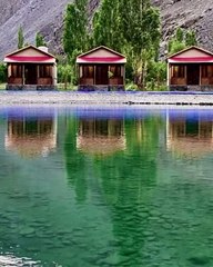 Live life with no excuses, travel with no regret.