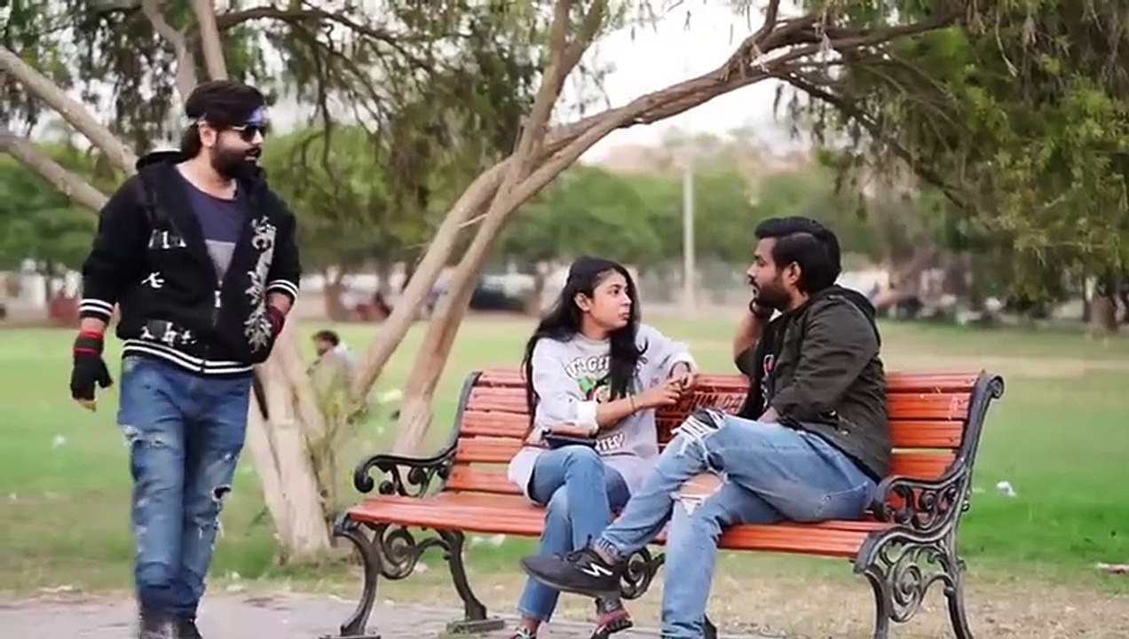 Badmash Proposing Girl Prank _ Pranks In Pakistan _ Humanitarians(480P)