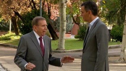 Sánchez recibe a Edmundo González en la Moncloa