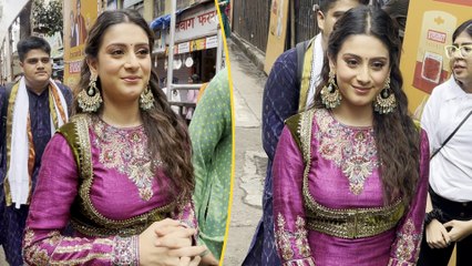 Isha Malviya Radiates Ethnic Grace During Lalbaugcha Raja Visit