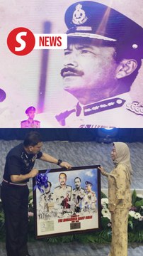 PDRM pays tribute to ex-IGP Tun Hanif Omar