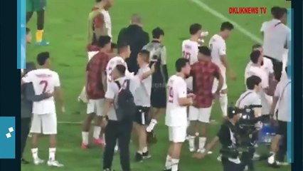 Presiden Jokowi Salami Para Pemain TIMNAS, Penonton GBK Malah Teriak Mulyono