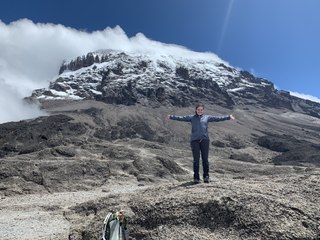 Petersfield woman conquers Kilimanjaro