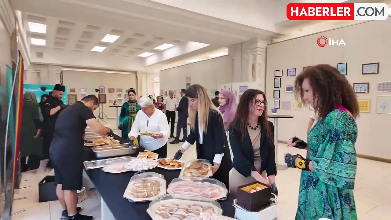 Yunus Emre Enstitüsü Romanya Parlamento Sarayında Türk Kültür Ayı etkinlikleriyle başladı