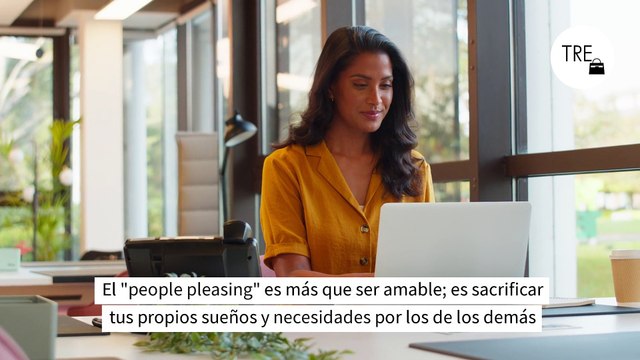 Esto que haces en el trabajo pensando que eres buena persona está arruinando tu productividad y alejándote del éxito