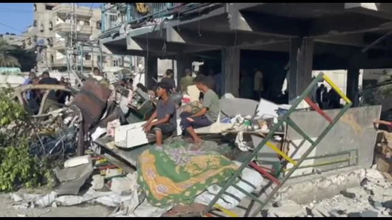Gaza, 6 operatori Unrwa morti in raid israeliano in scuola a Nuseirat