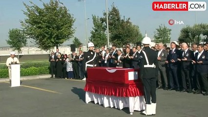 İsrail askerleri tarafından öldürülen Türk aktivist Ayşenur Ezgi Eygi için havalimanında tören düzenlendi