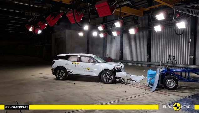 Le SUV compact électrique Ford Explorer obtient cinq étoiles aux crash-tests Euro NCAP 2024