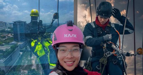 Kerjaya Maya Sidek Tukar Lampu Spotlight KLCC Raih Pujian!