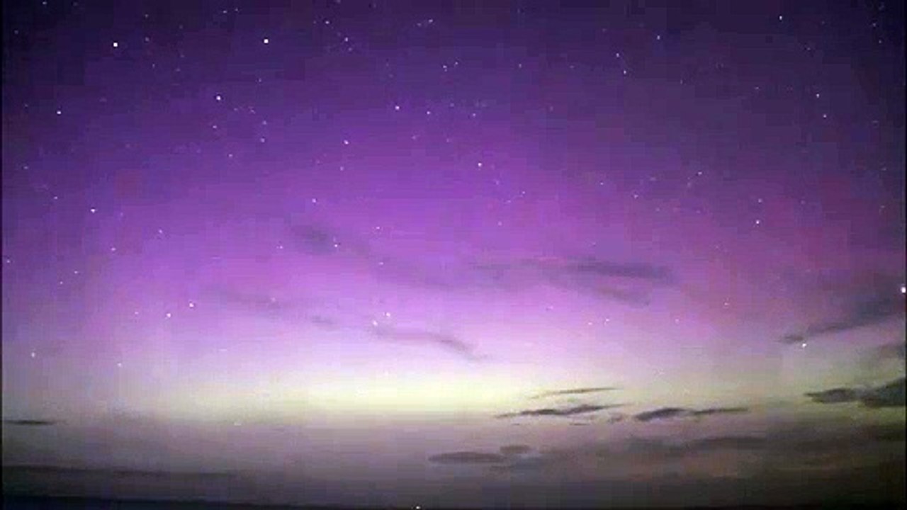 Timelapse video shows beautiful Aurora Borealis light up sky above Peel, Isle of Man