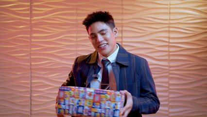 Kapuso Web Specials: Unboxing with Coach Stell of 'The Voice Kids'
