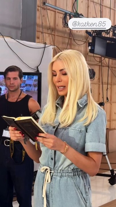 Κατερίνα Καινούργιου: Αγιασμός στο πλατό της Su...