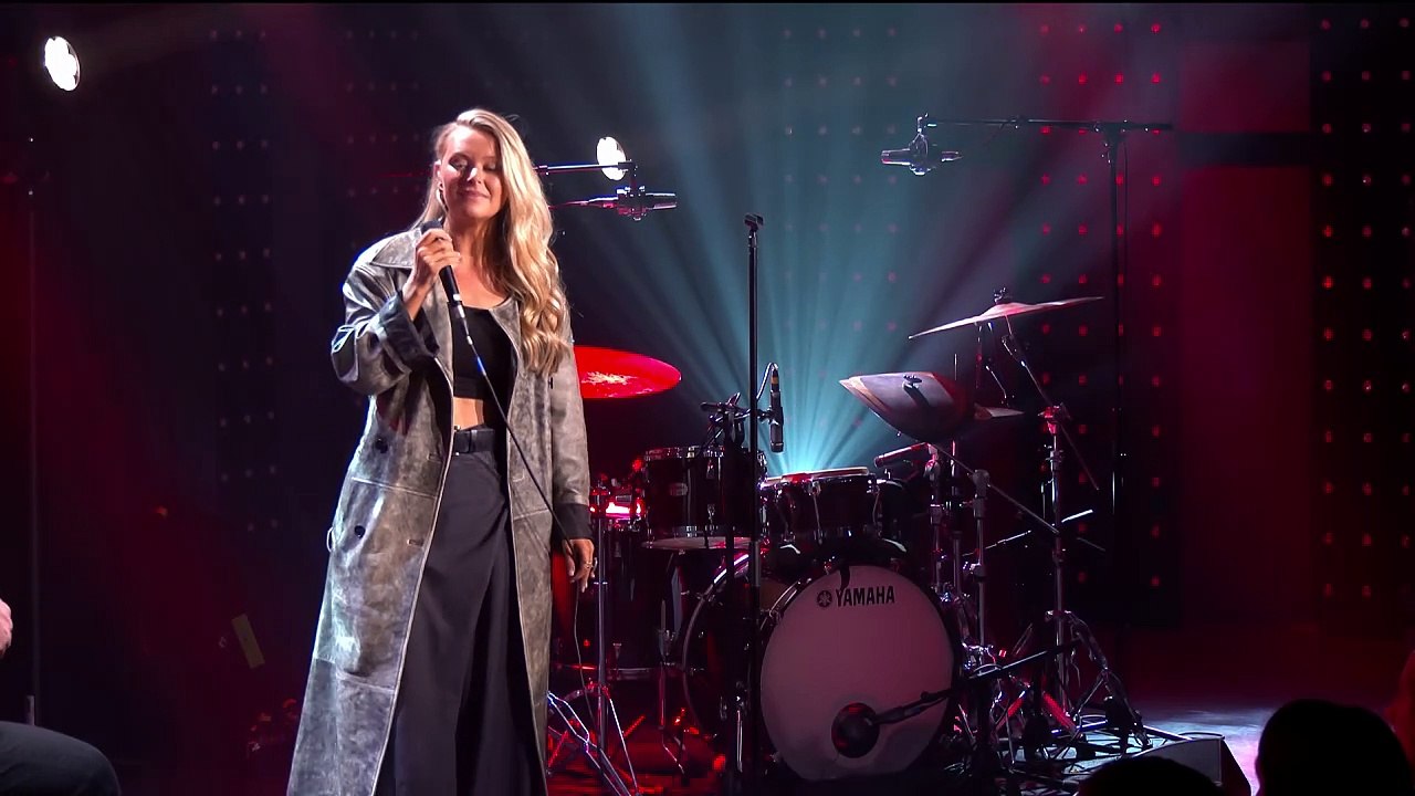 Lusaint - Crazy (Live) - Le Grand Studio RTL