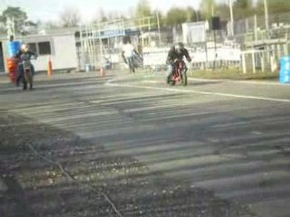 scooter power salbris Nono pren sa pilule