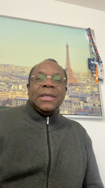 L'union dans le troupeau oblige le lion à se coucher avec la faim. Certains veulent que ça arrive, d’autres aimeraient que ça arrive et quelques-uns font que ça arrive. Je ne sais pas tout… completons nous !