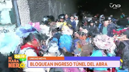 Padres de familia bloquean los accesos a Sacaba y exigen la aprobación del POA 2025