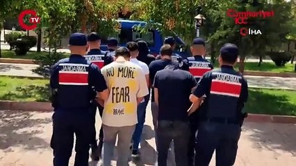 Kaçak kazı yapan 5 kişi suçüstü jandarmaya yakalandı
