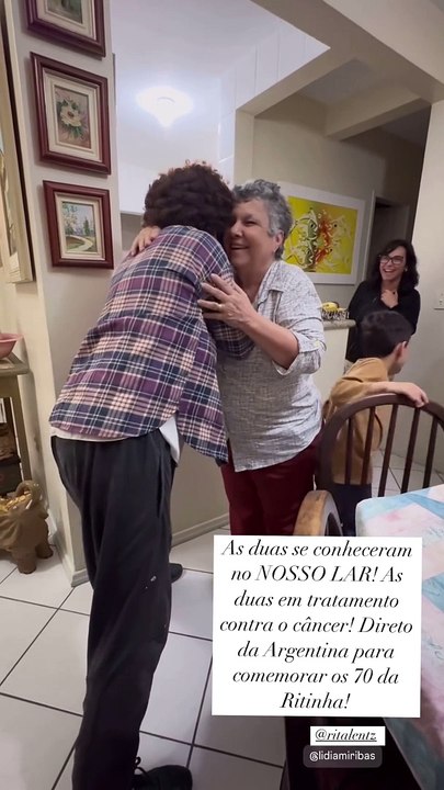 Mulher sai da Argentina para comemorar aniversário em Florianópolis de amiga que conheceu em tratamento