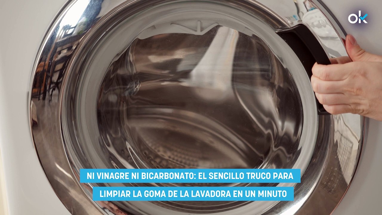Ni vinagre ni bicarbonato el sencillo truco para limpiar la goma de la lavadora en un minuto
