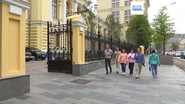 Russia: Banca centrale alza i tassi di interesse contro inflazione ed economia di guerra